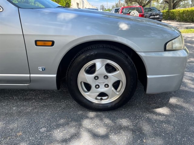 1997 Nissan Skyline JDM car for sale — photo 9 of 16