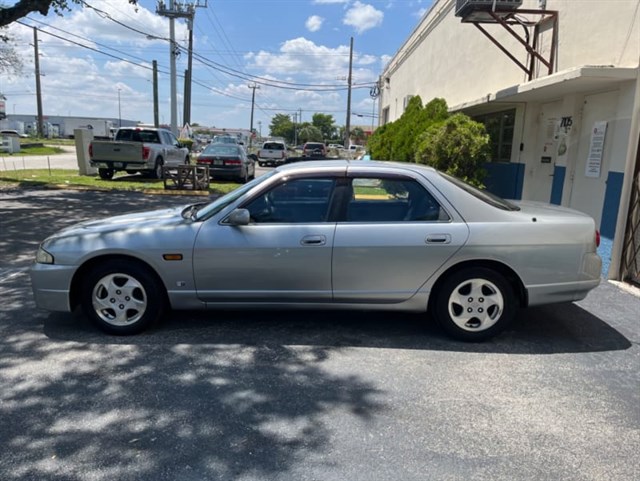 1997 Nissan Skyline JDM car for sale — photo 4 of 16