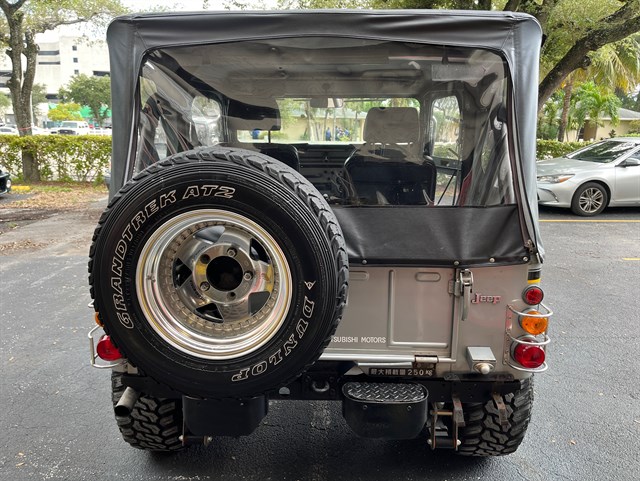 Jeep J33/J55 カタログ 1997年 1997 Mitsubishi Jeep, Stock No: 1958 by KURUMA IMPORTS, LLC, Palm