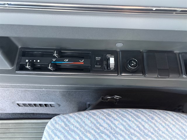 1996 Mitsubishi Delica JDM car for sale — photo 19 of 24