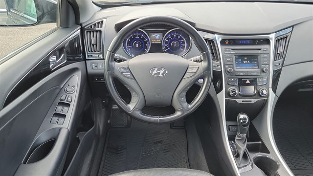 Hyundai Sonata photo 10