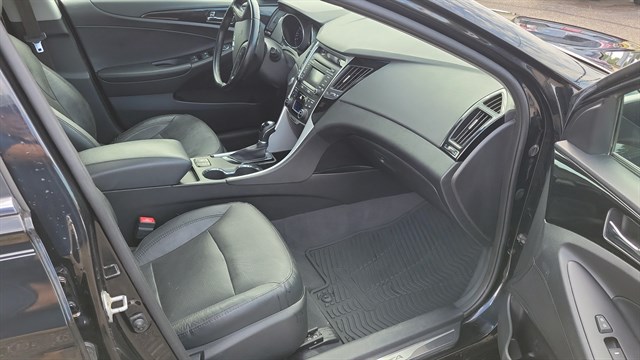Hyundai Sonata photo 16