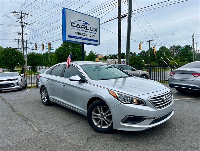 2016 Hyundai Sonata SE's photo