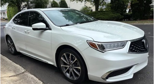 2018 Acura TLX Base's photo