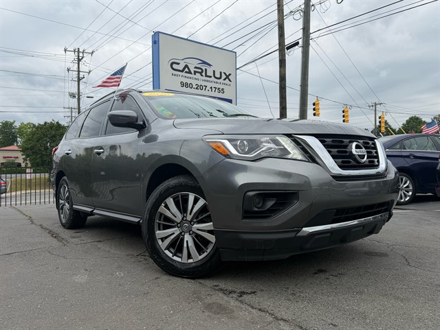 2020 Nissan Pathfinder S 2WD's photo