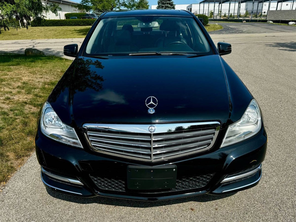 2013 Mercedes Benz C 300 Luxury 4MATIC photo 3