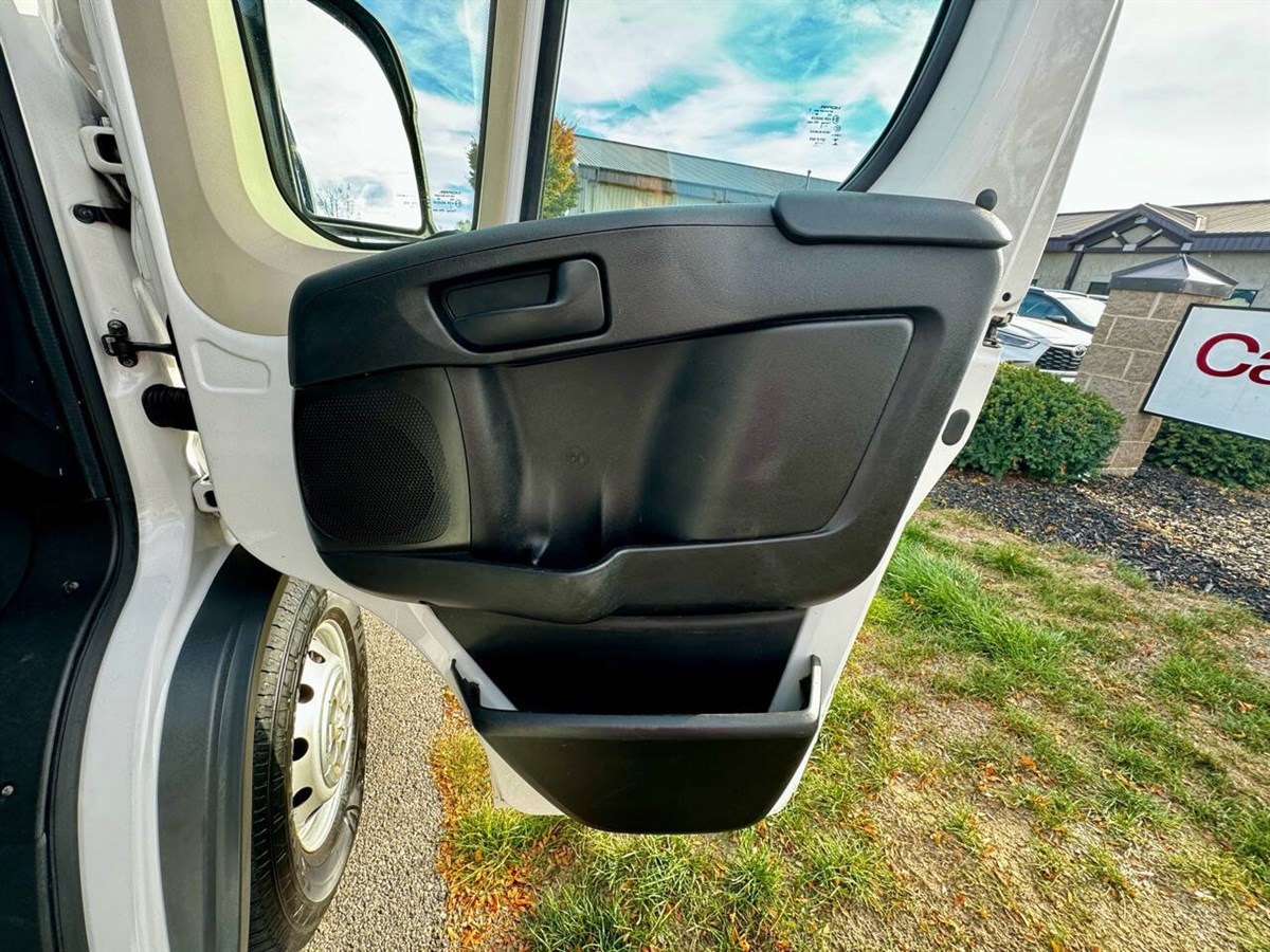 2015 Ram ProMaster 2500 Cargo Van photo 21