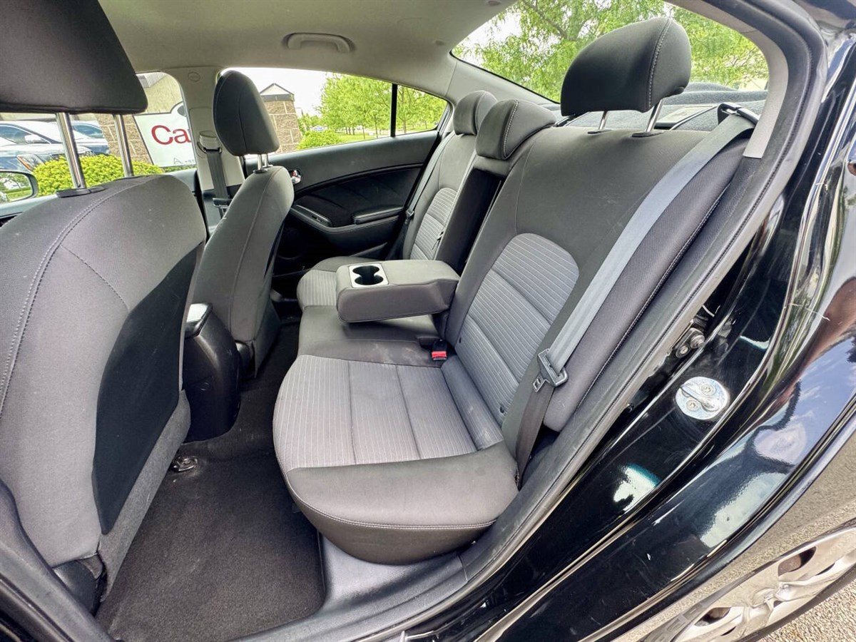 2015 Kia Forte LX photo 21