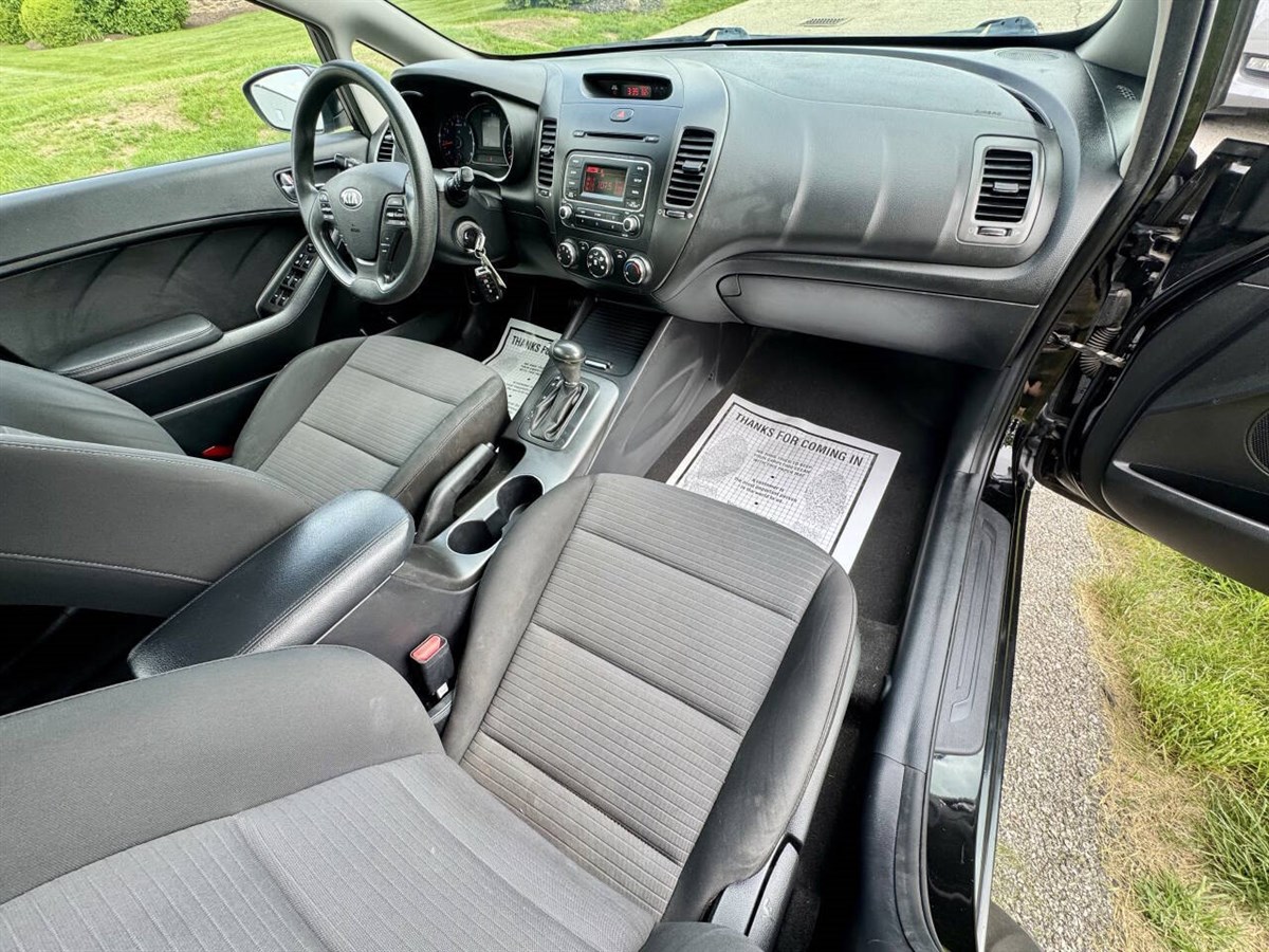 2015 Kia Forte LX photo 13