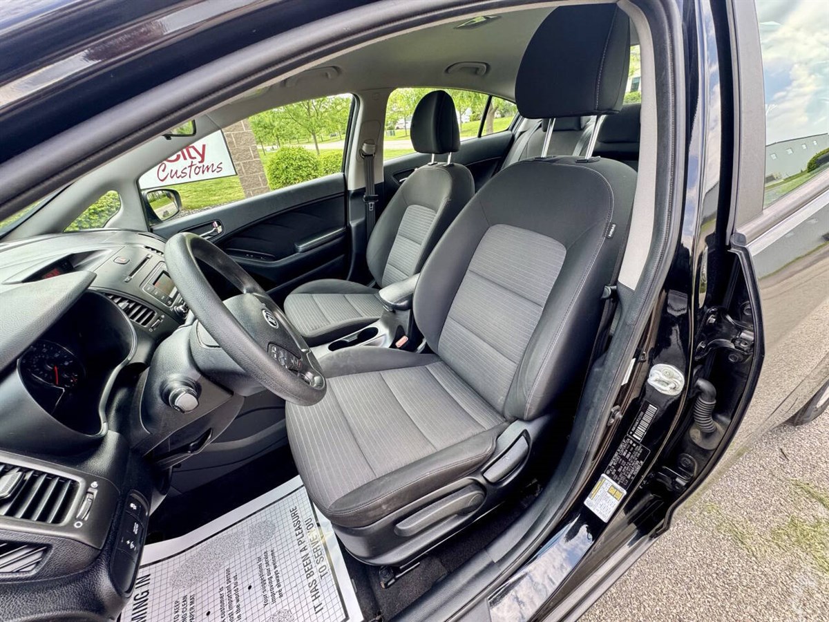 2015 Kia Forte LX photo 19