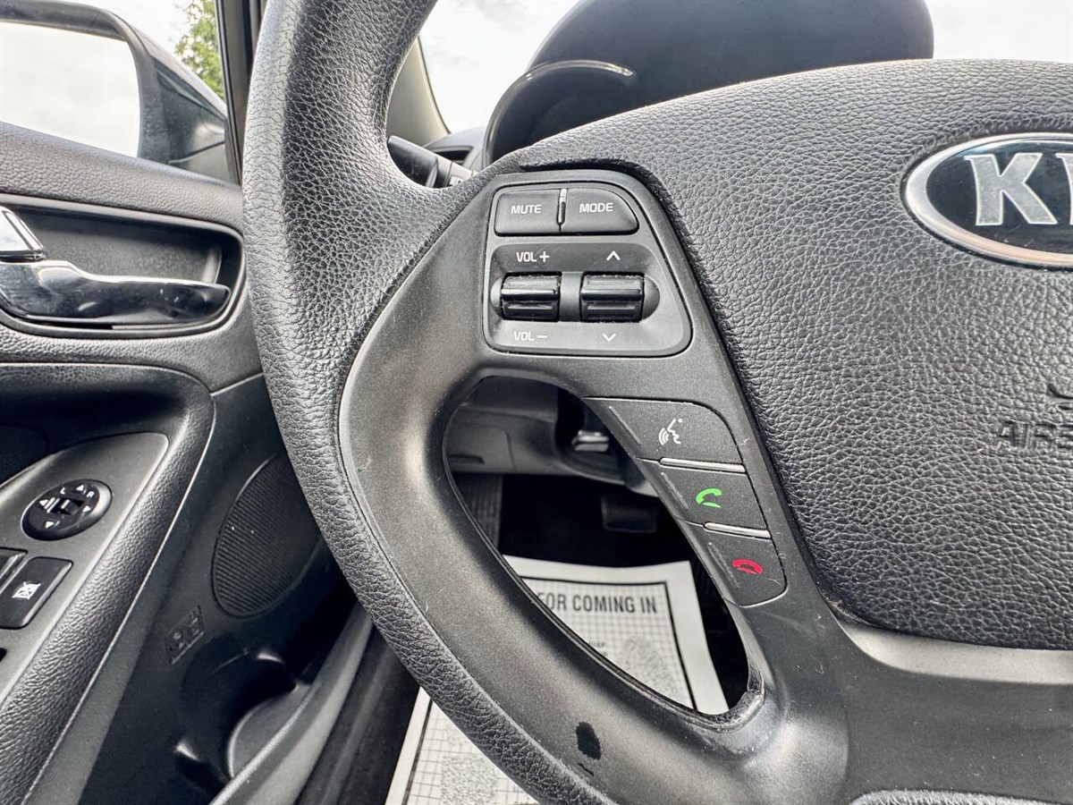 2015 Kia Forte LX photo 15