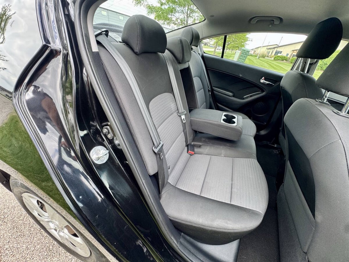 2015 Kia Forte LX photo 23