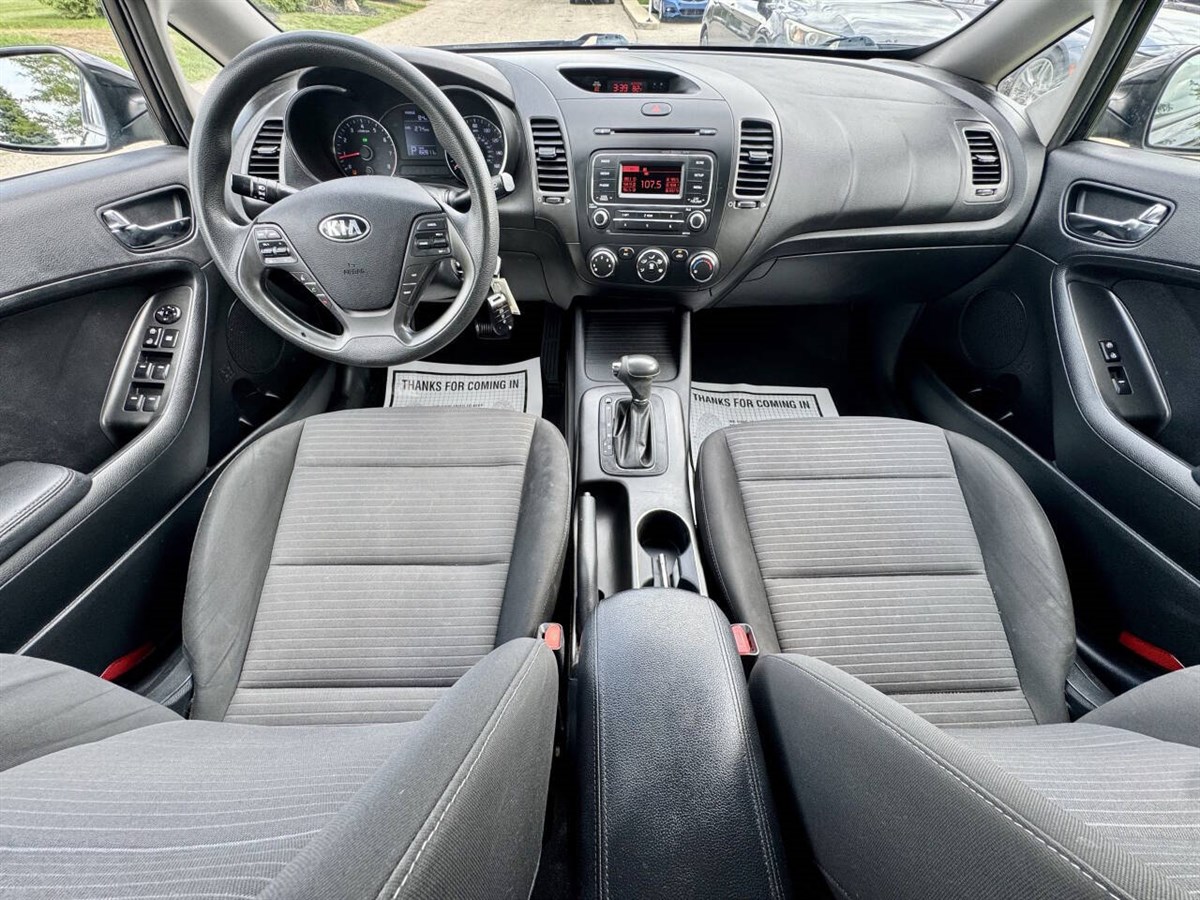 2015 Kia Forte LX photo 12