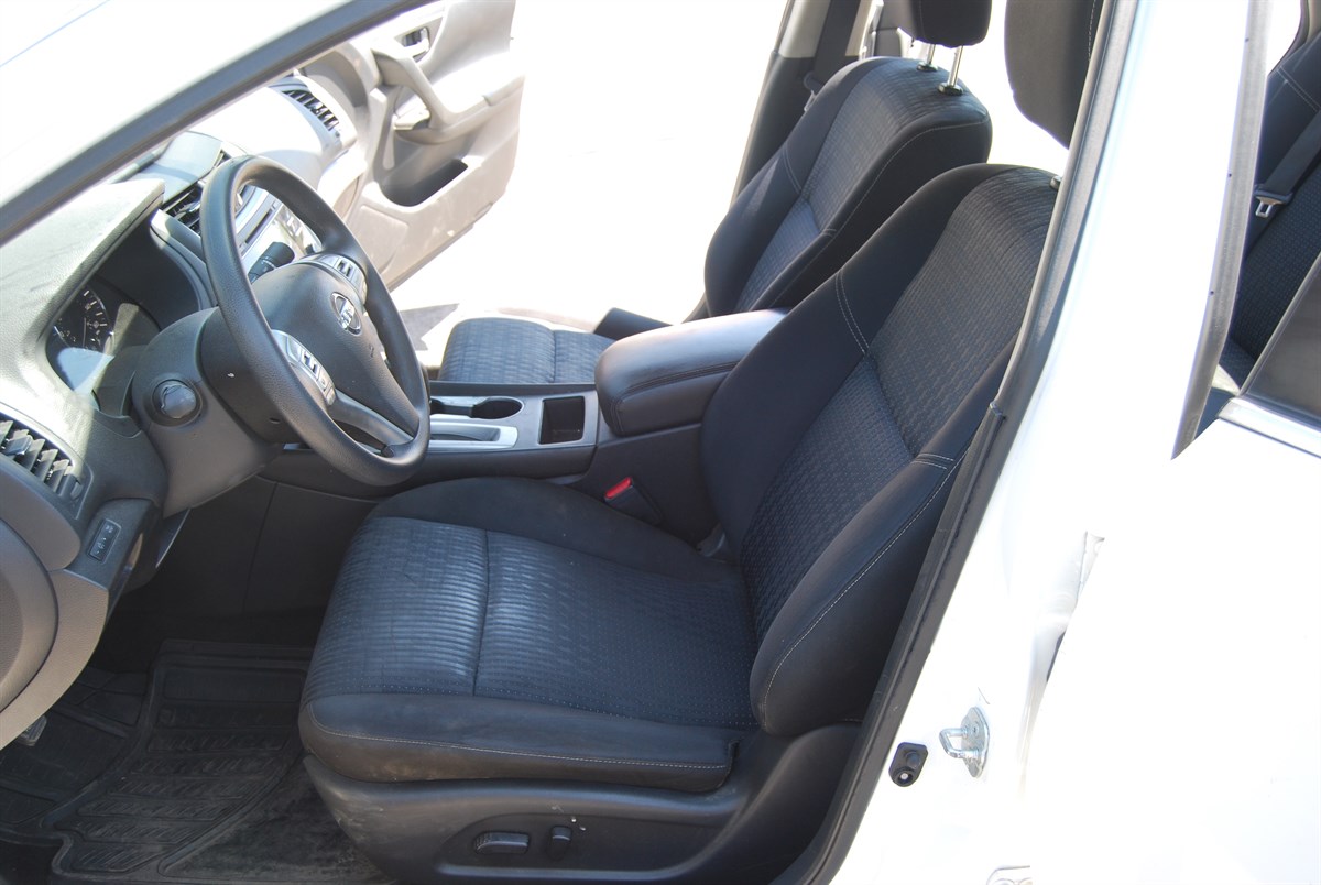 2016 Nissan Altima S - Photo 10
