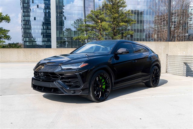 2022 Lamborghini Urus Base