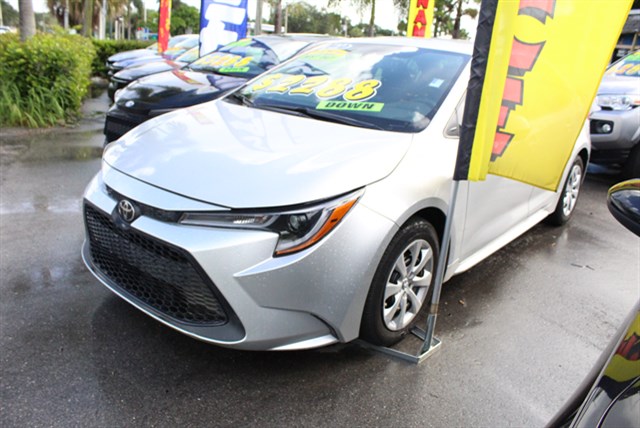2022 Toyota Corolla LE's photo