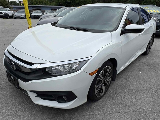 2018 Honda Civic EX-L's photo