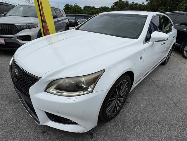 2013 Lexus LS Base's photo