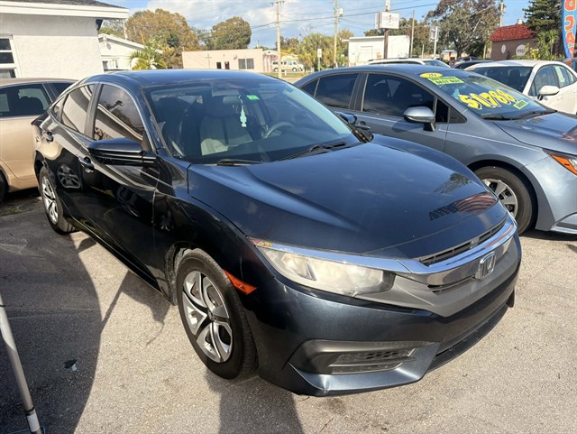 2017 Honda Civic LX's photo