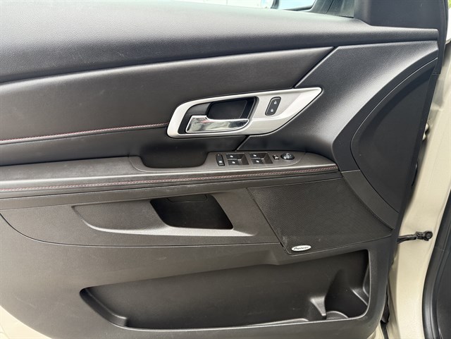 GMC Terrain photo 13
