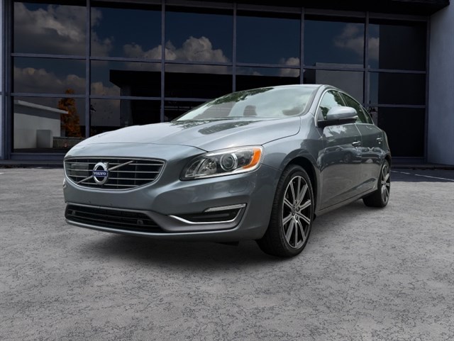 2016 Volvo S60 T5 Platinum